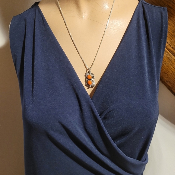 Chico Vneck Sleeveless Side Zipper Decal Dress in Black Size 0 - Picture 3 of 5